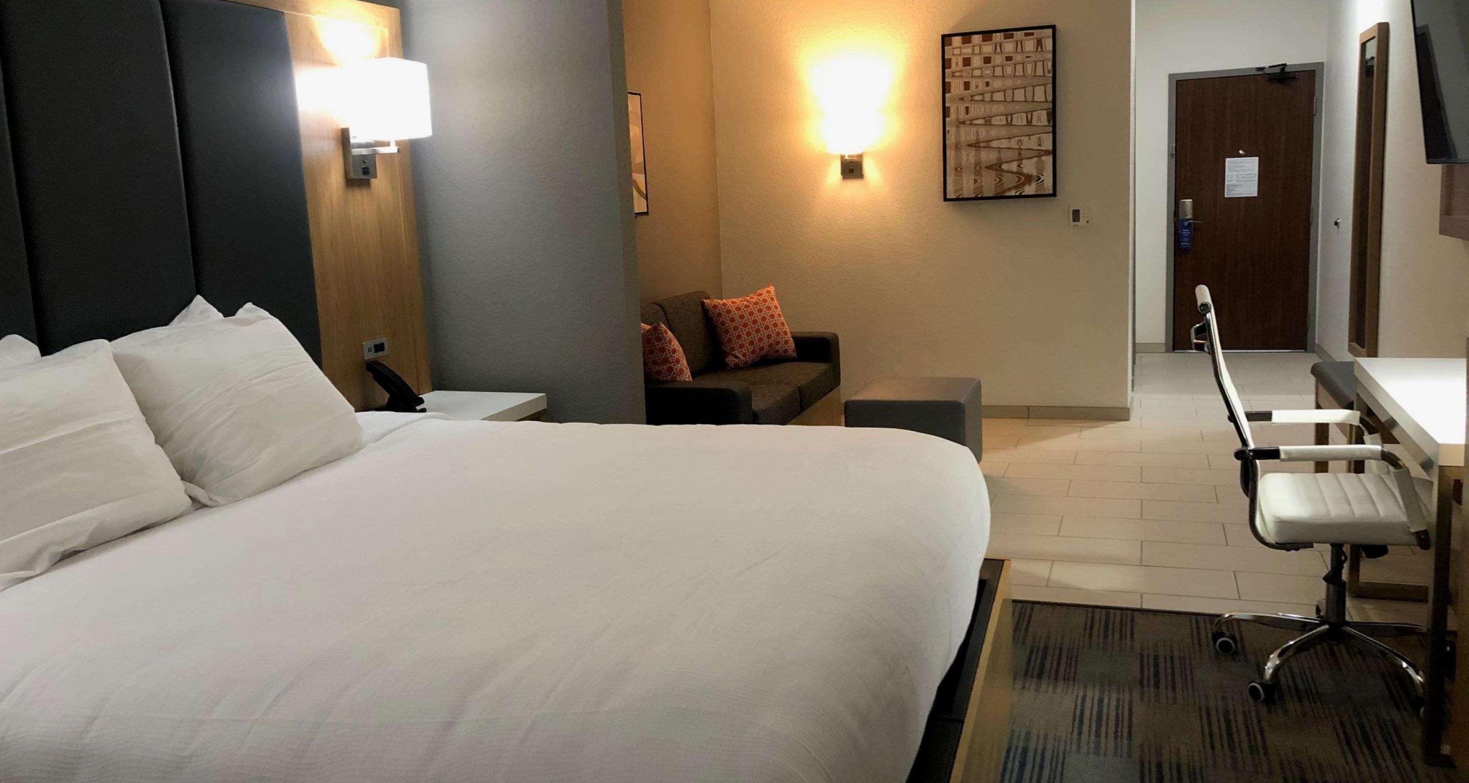 La Quinta Inn & Suites By Wyndham Coralville Iowa City ภายนอก รูปภาพ