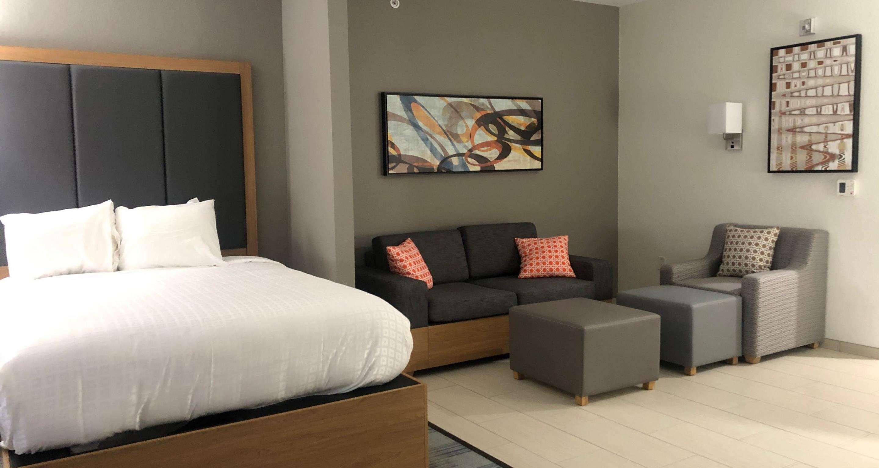 La Quinta Inn & Suites By Wyndham Coralville Iowa City ภายนอก รูปภาพ
