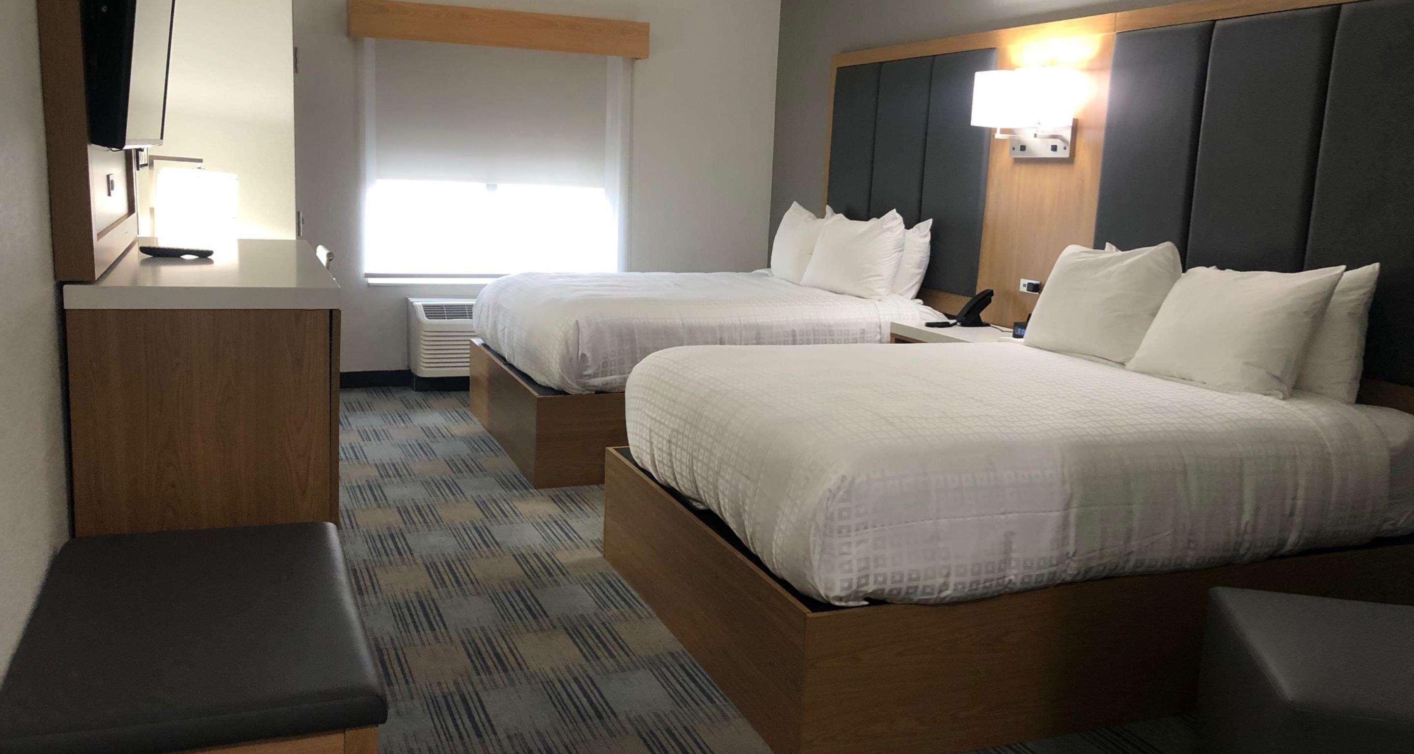 La Quinta Inn & Suites By Wyndham Coralville Iowa City ภายนอก รูปภาพ