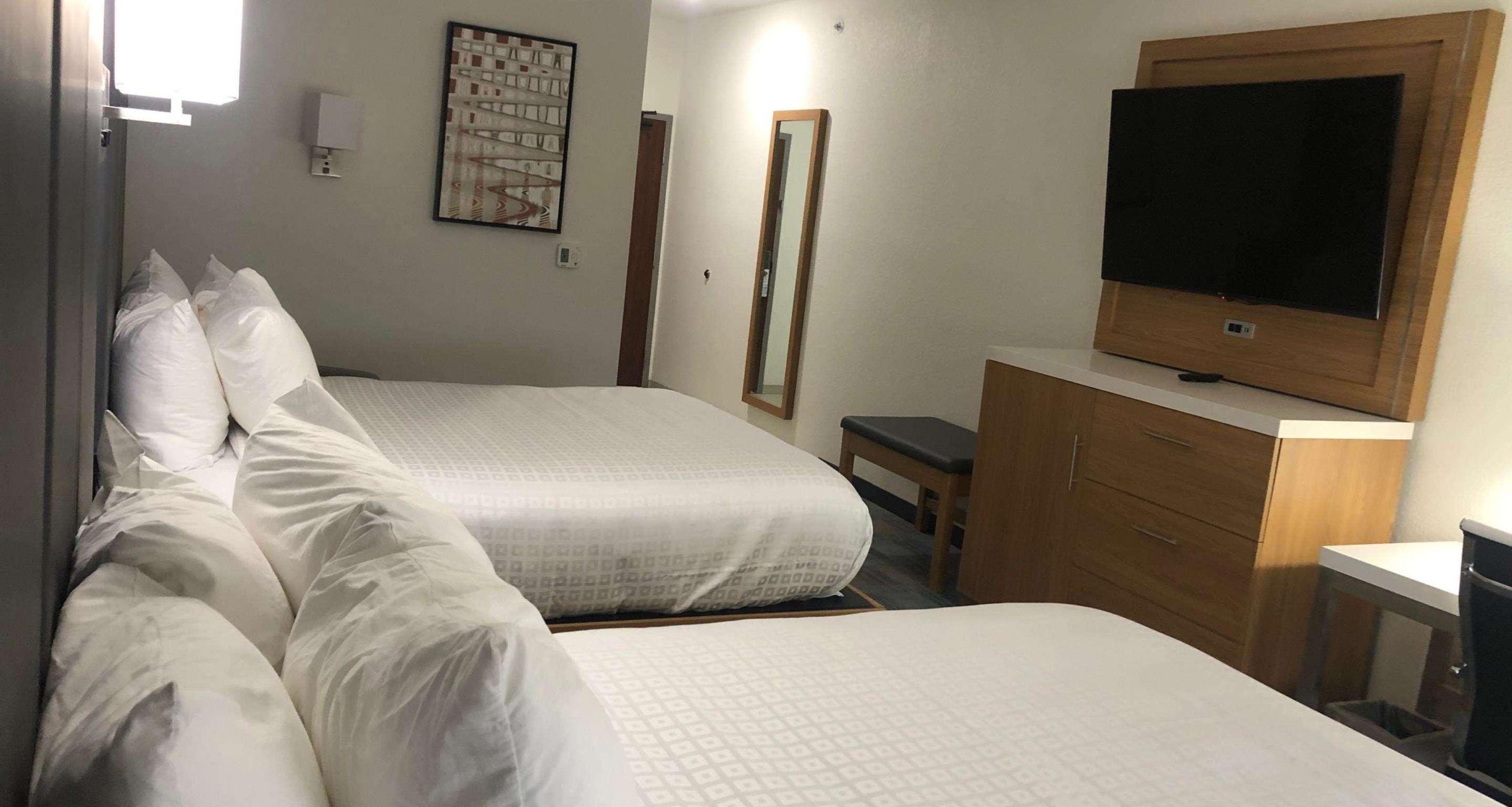 La Quinta Inn & Suites By Wyndham Coralville Iowa City ภายนอก รูปภาพ