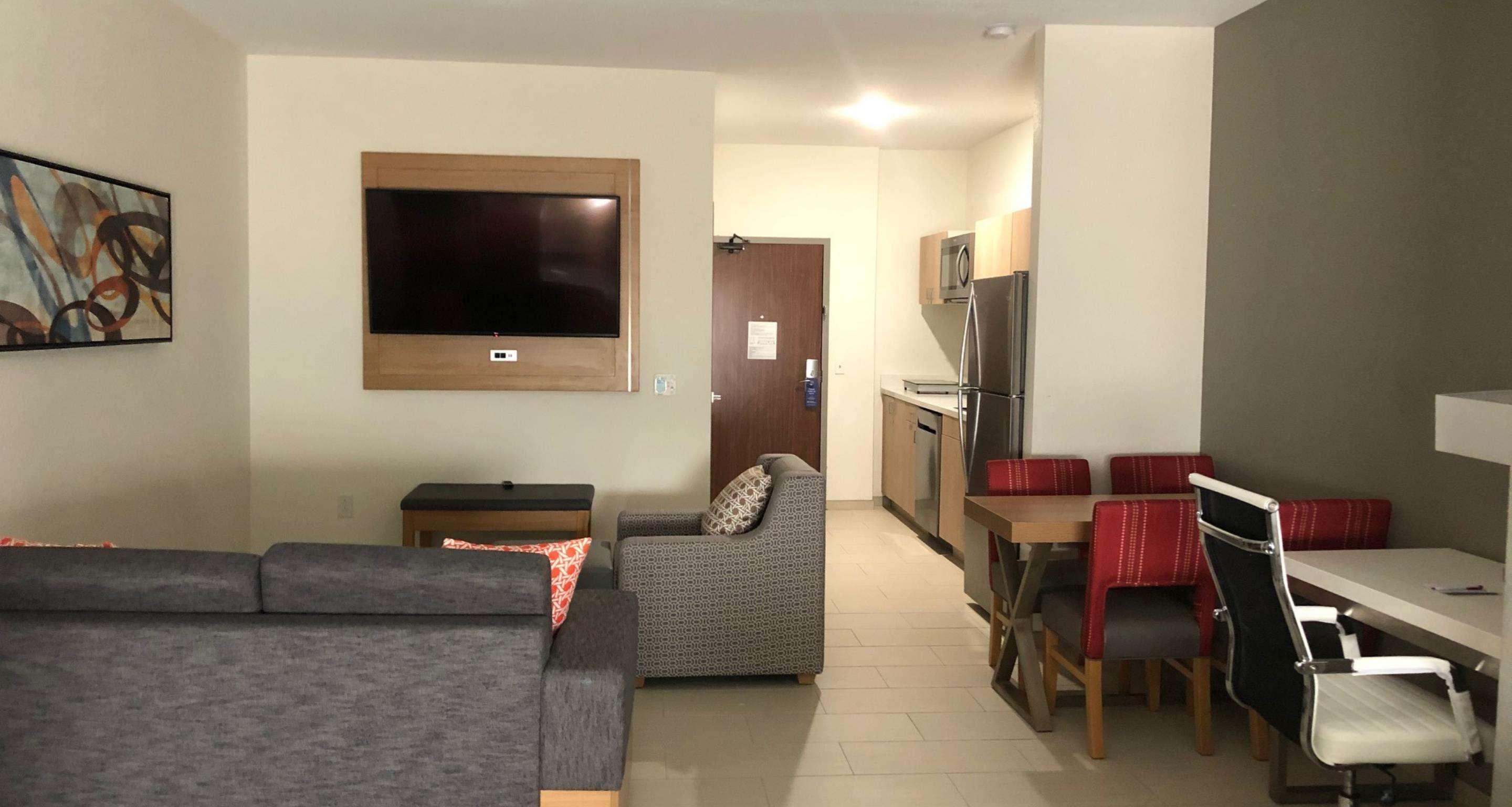 La Quinta Inn & Suites By Wyndham Coralville Iowa City ภายนอก รูปภาพ