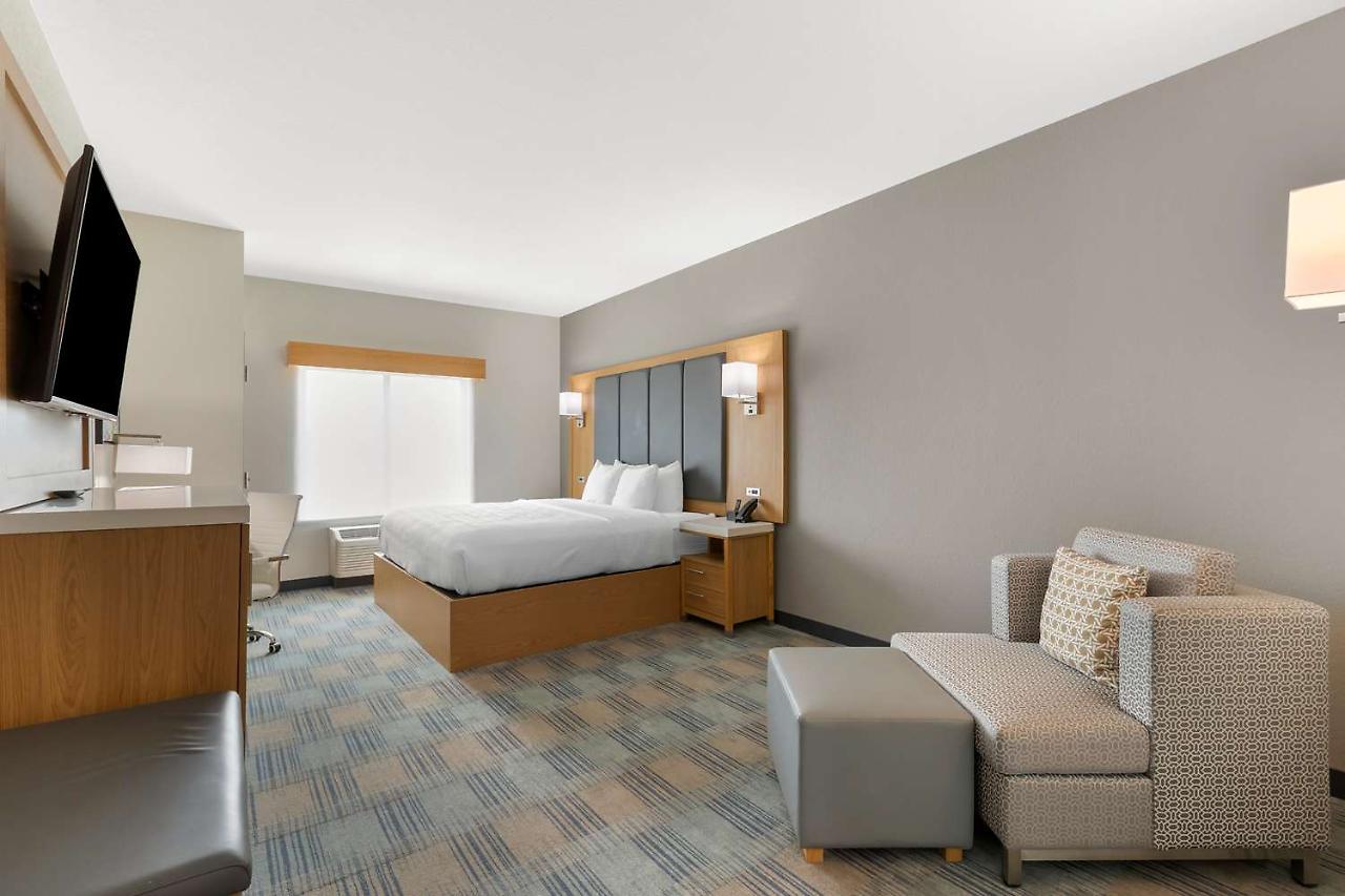 La Quinta Inn & Suites By Wyndham Coralville Iowa City ภายนอก รูปภาพ