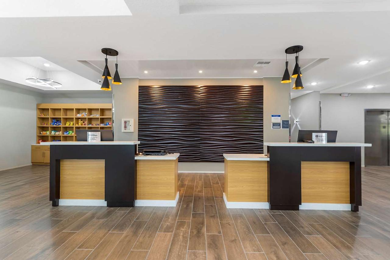 La Quinta Inn & Suites By Wyndham Coralville Iowa City ภายนอก รูปภาพ