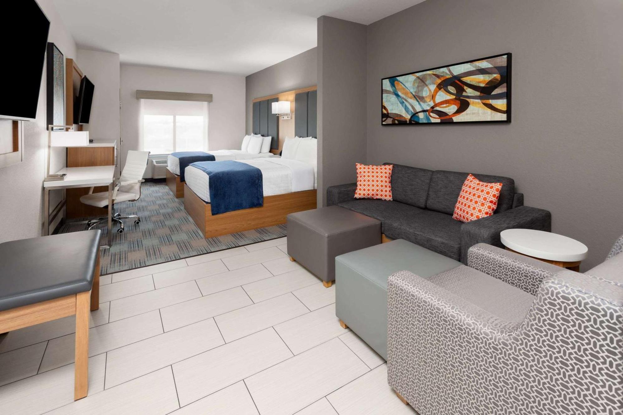 La Quinta Inn & Suites By Wyndham Coralville Iowa City ภายนอก รูปภาพ